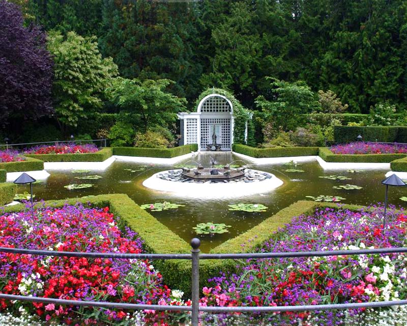 Enchanting Gardens - Butchart, Canada - Photo Peter Barber