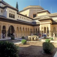 Alhambra - The Generalife - Lion Courtyard