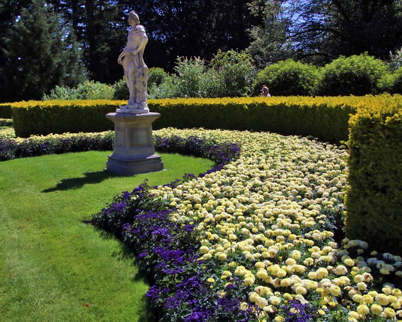 Waddesdon Manor, thousands of bedding plants on display.