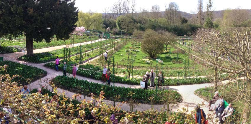 Garden view from upstairs bedroom - Giverny - Monet's Garden