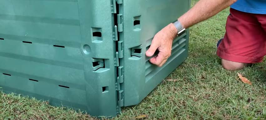 Thermo-King composters require no tools to assemble